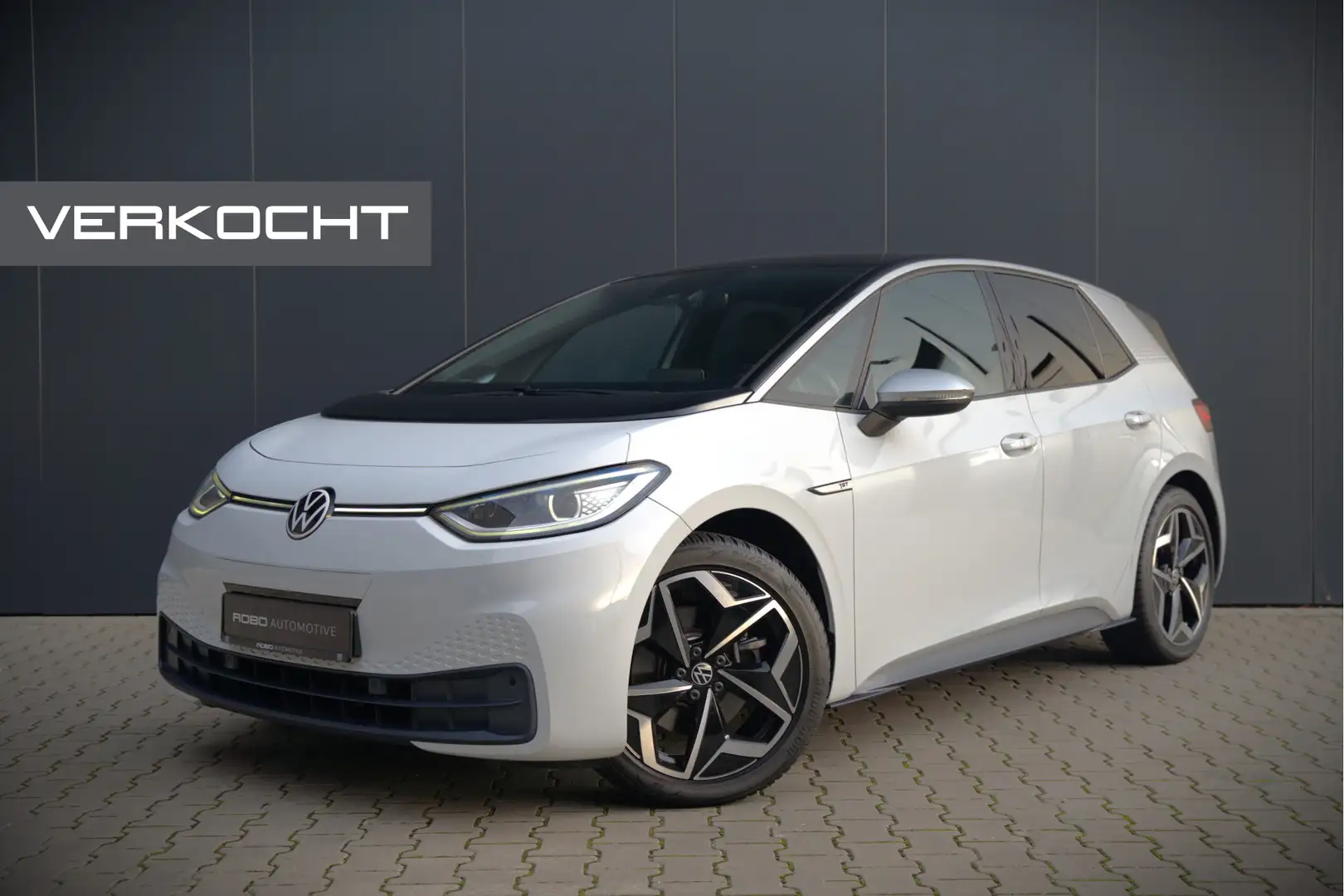 Volkswagen ID.3 First Plus 58 kWh | Stoelverwarming | Camera | Ada Weiß - 1