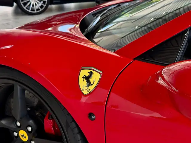 Ferrari 458 view 7