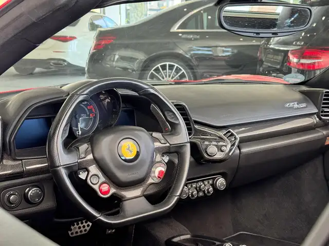 Ferrari 458 view 13