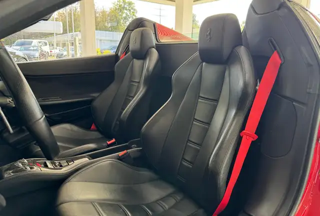 Ferrari 458 view 14