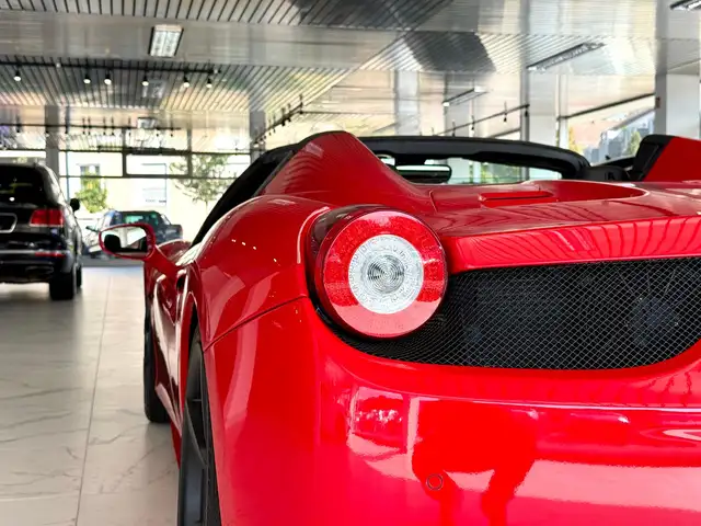 Ferrari 458 view 9