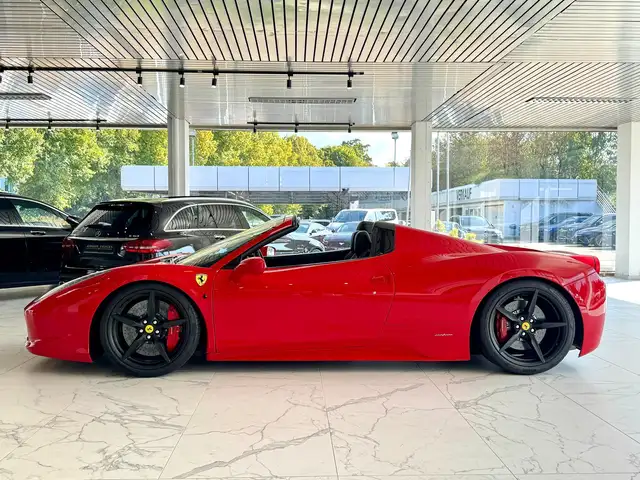 Ferrari 458 view 3