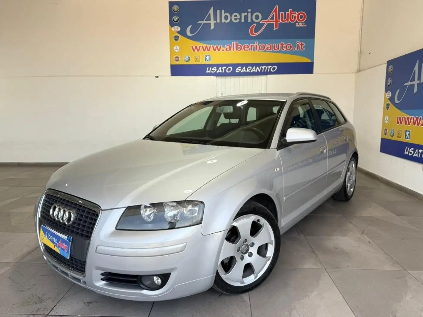 Audi A3 SPB 1.9 TDI  Attraction Argento - 1