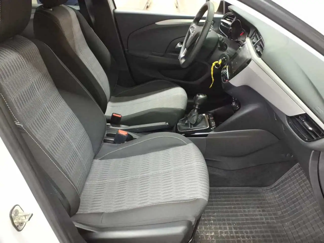 Opel Corsa 1.2T Edition Navi PDC KAM SHZ, миниатюра 8