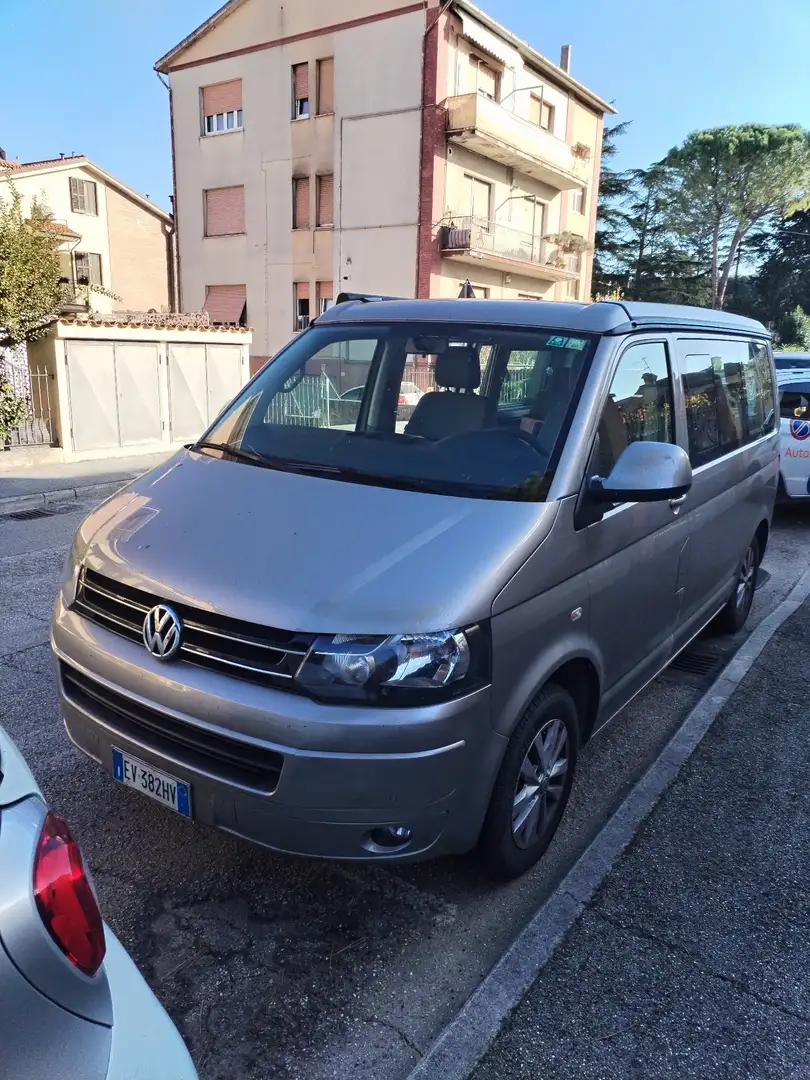 Volkswagen T5 California beach - 2