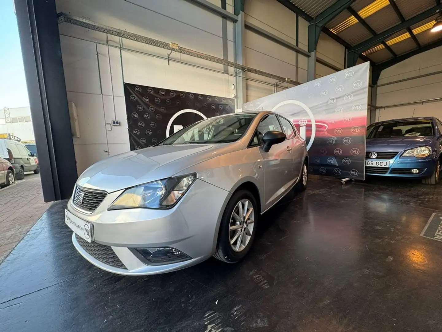 SEAT Ibiza 1.0 55kW (75CV) Style Connect Gris - 2