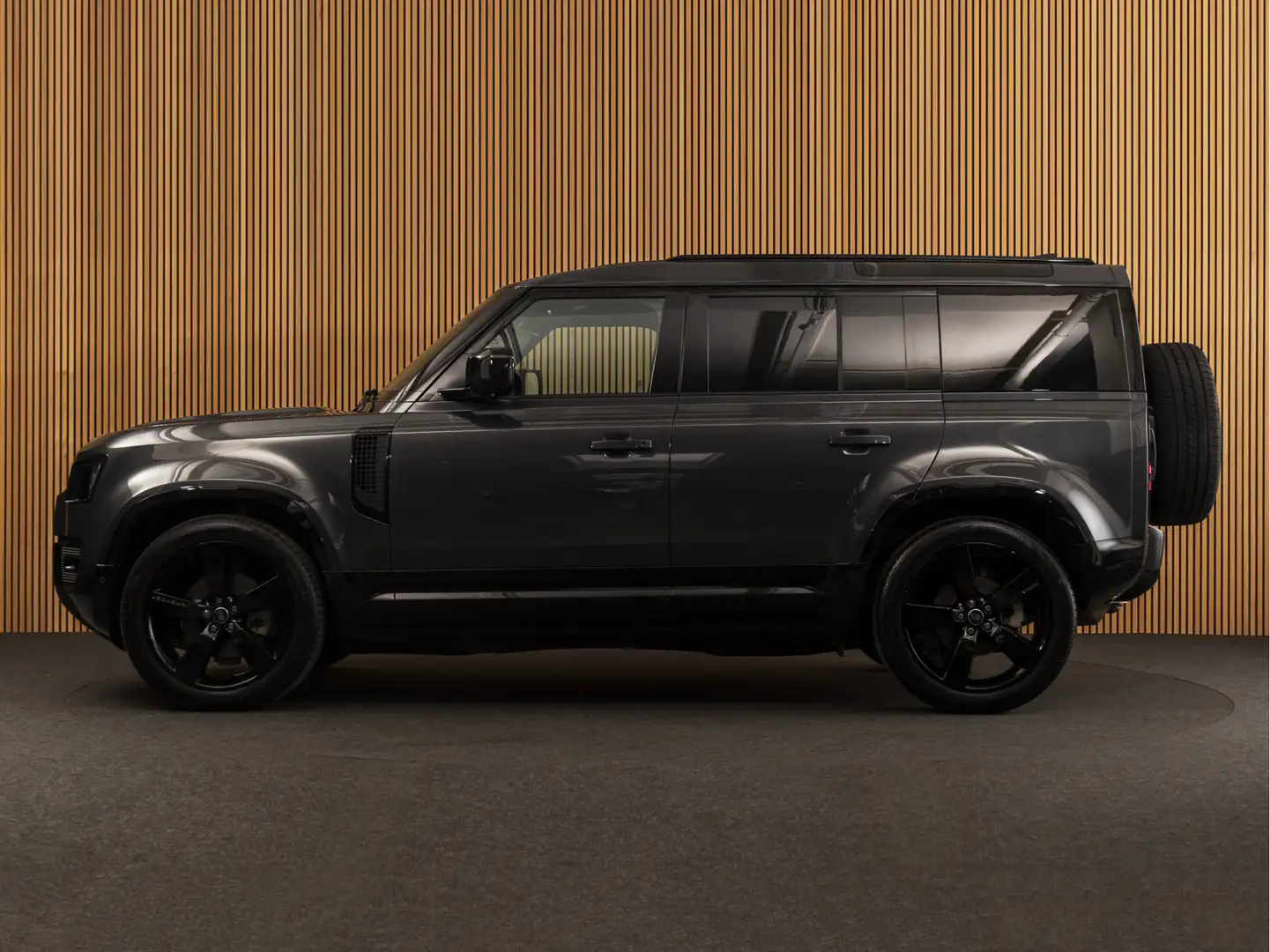 Land Rover Defender 3.0 D250 110 Hard Top GRIJS KENTEKEN Grijs - 2