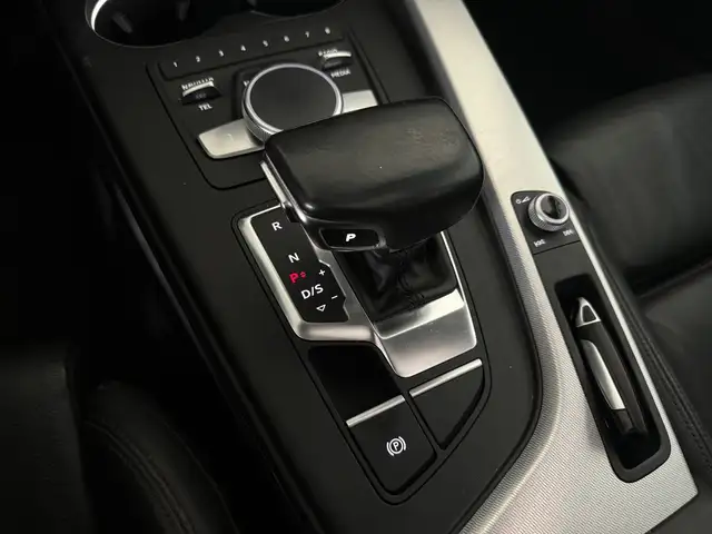 Audi A4 view 13