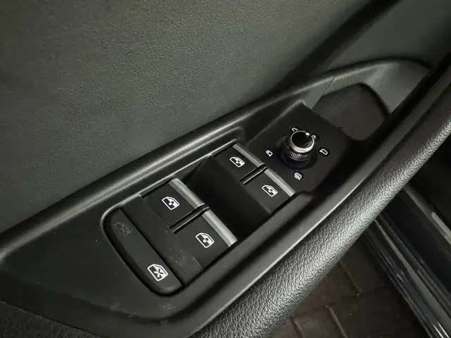 Audi A4 view 15