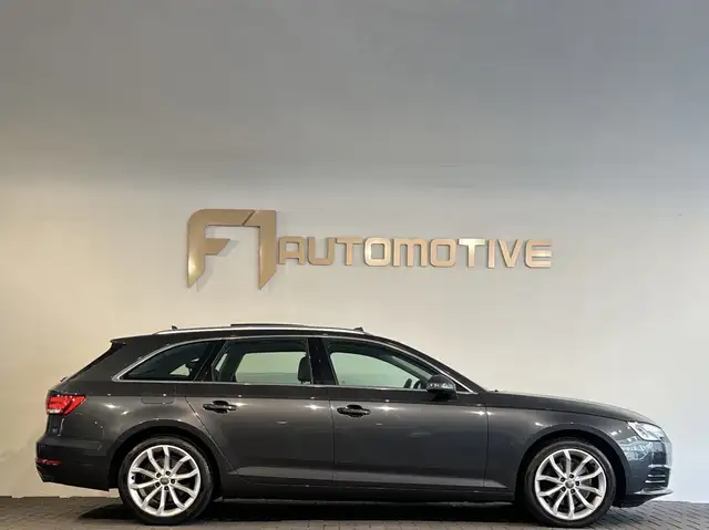 Audi A4 view 8