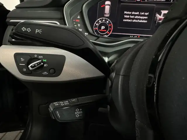 Audi A4 view 12