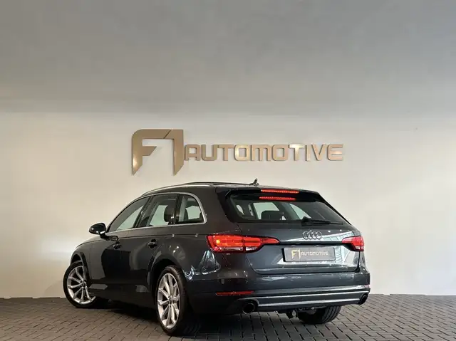 Audi A4 view 6