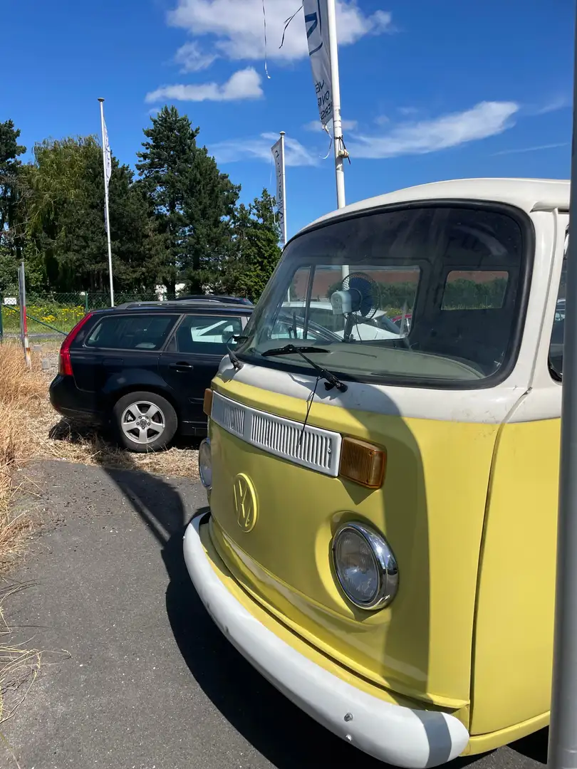 Volkswagen T2 Bus Жовтий - 2