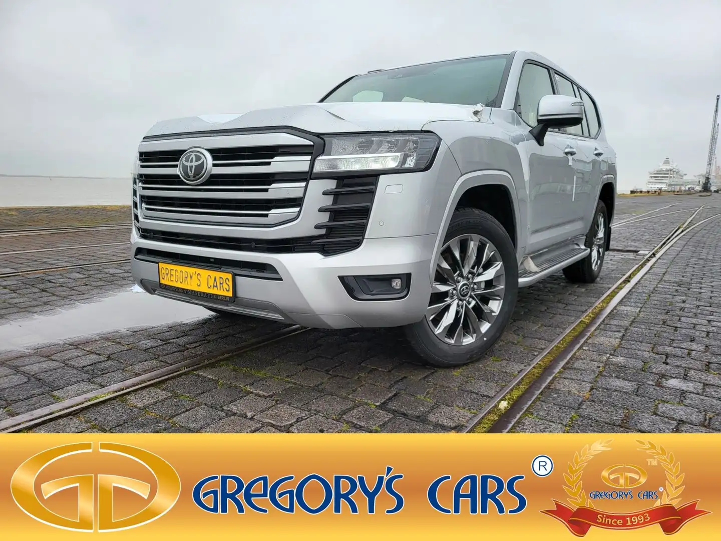 Toyota Land Cruiser 300+EXECUTIVE+70th+415HP+NEU+7SEATS+VOLL+EUreg Gris - 1