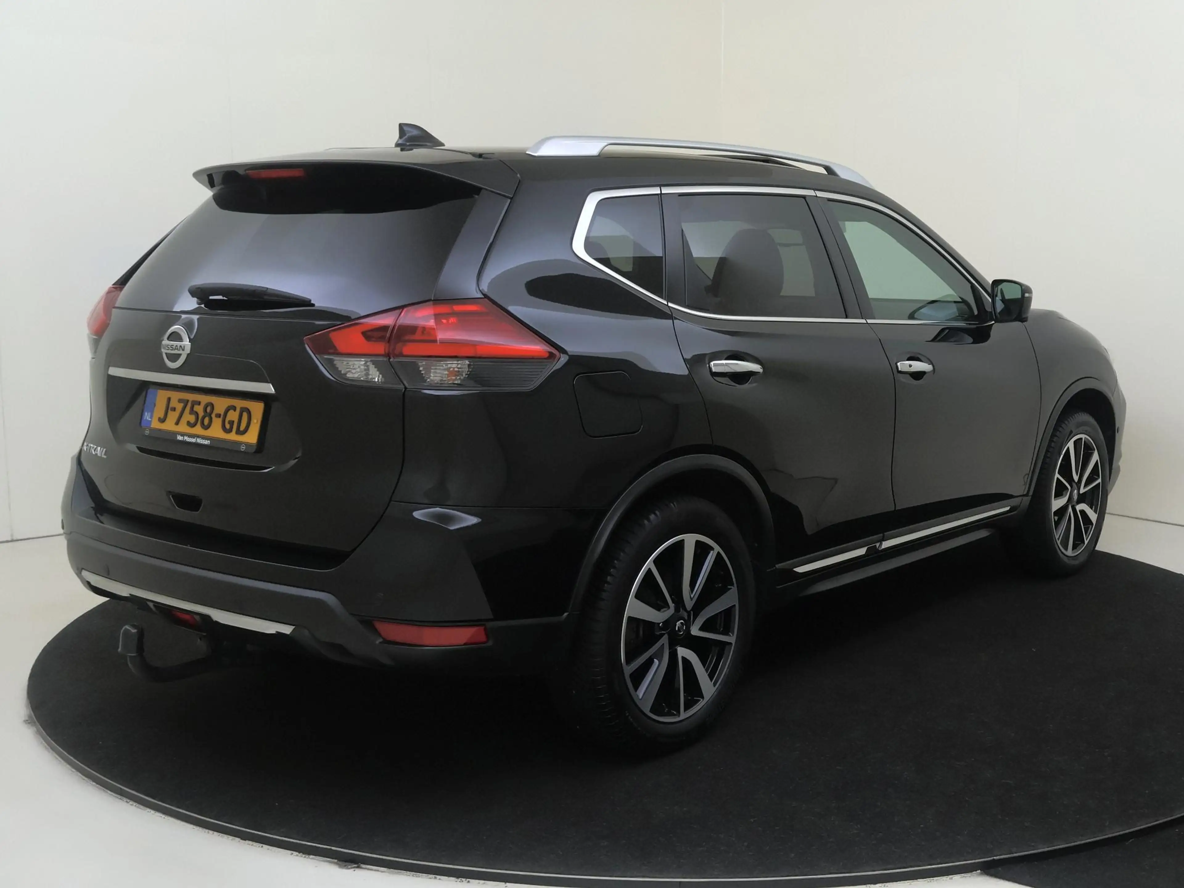 Nissan X-Trail 1.3 DIG-T Tekna Panoramadak | LM Velgen | Ledere b — photo 4