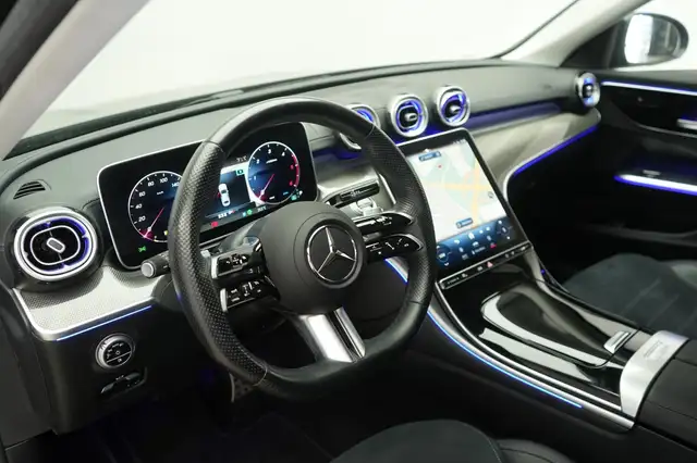 Mercedes-Benz C-Class view 13