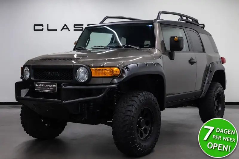 TOYOTA Fj