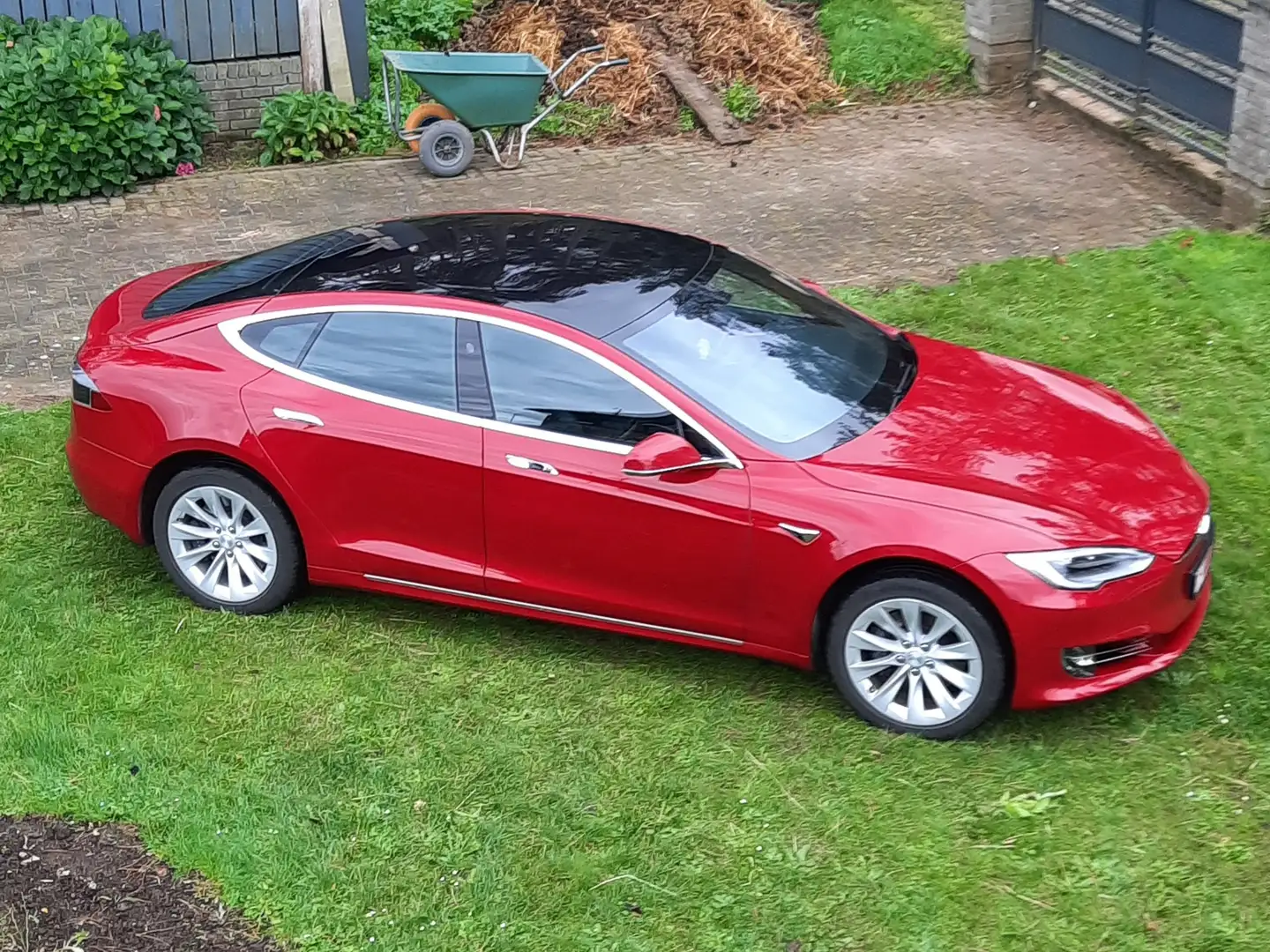 Tesla Model S 100 kWh Performance Dual Motor (EU6.2) Rouge - 1
