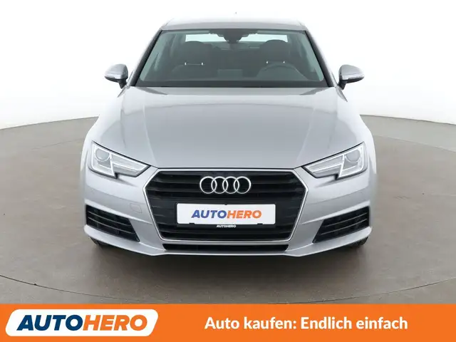 Audi A4 view 9
