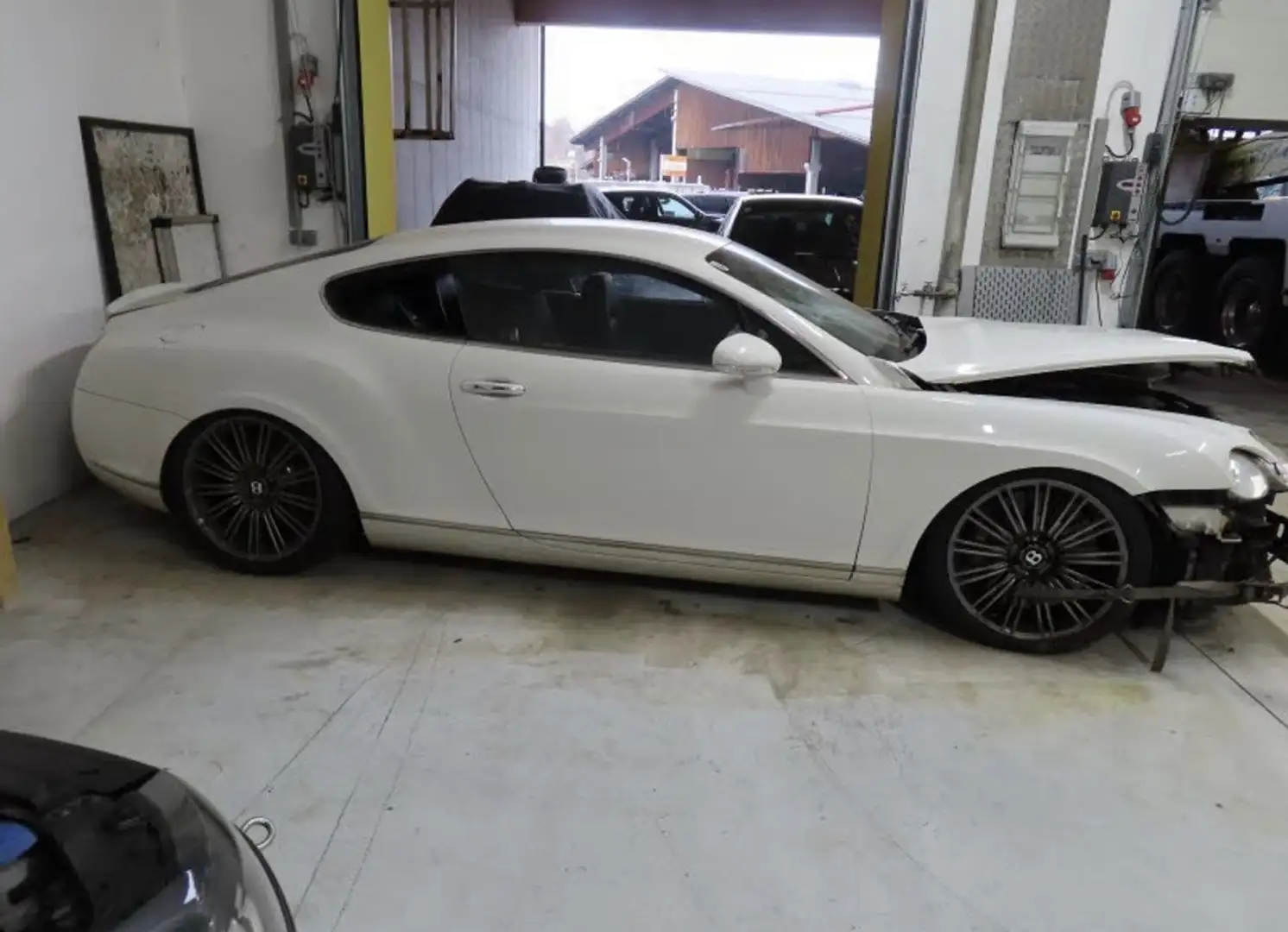 Bentley Continental GT - 1