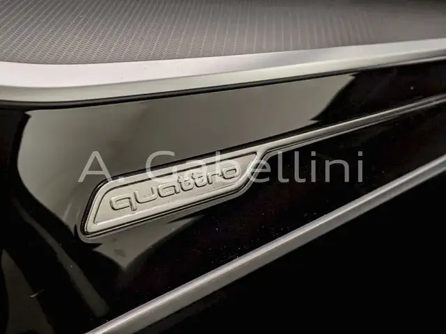 Audi A6 view 12