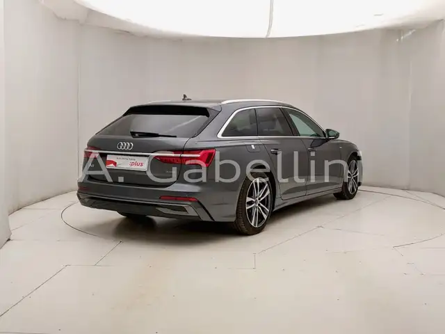 Audi A6 view 4