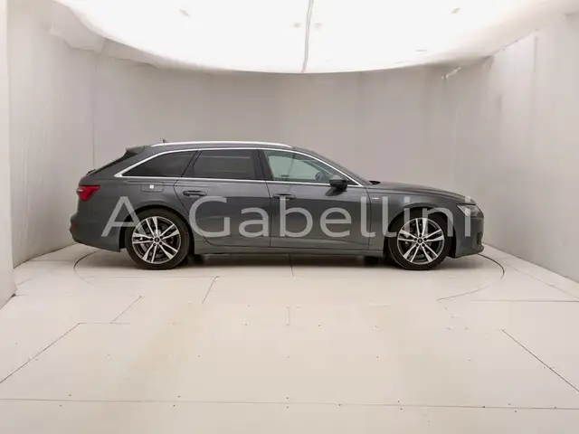 Audi A6 view 3