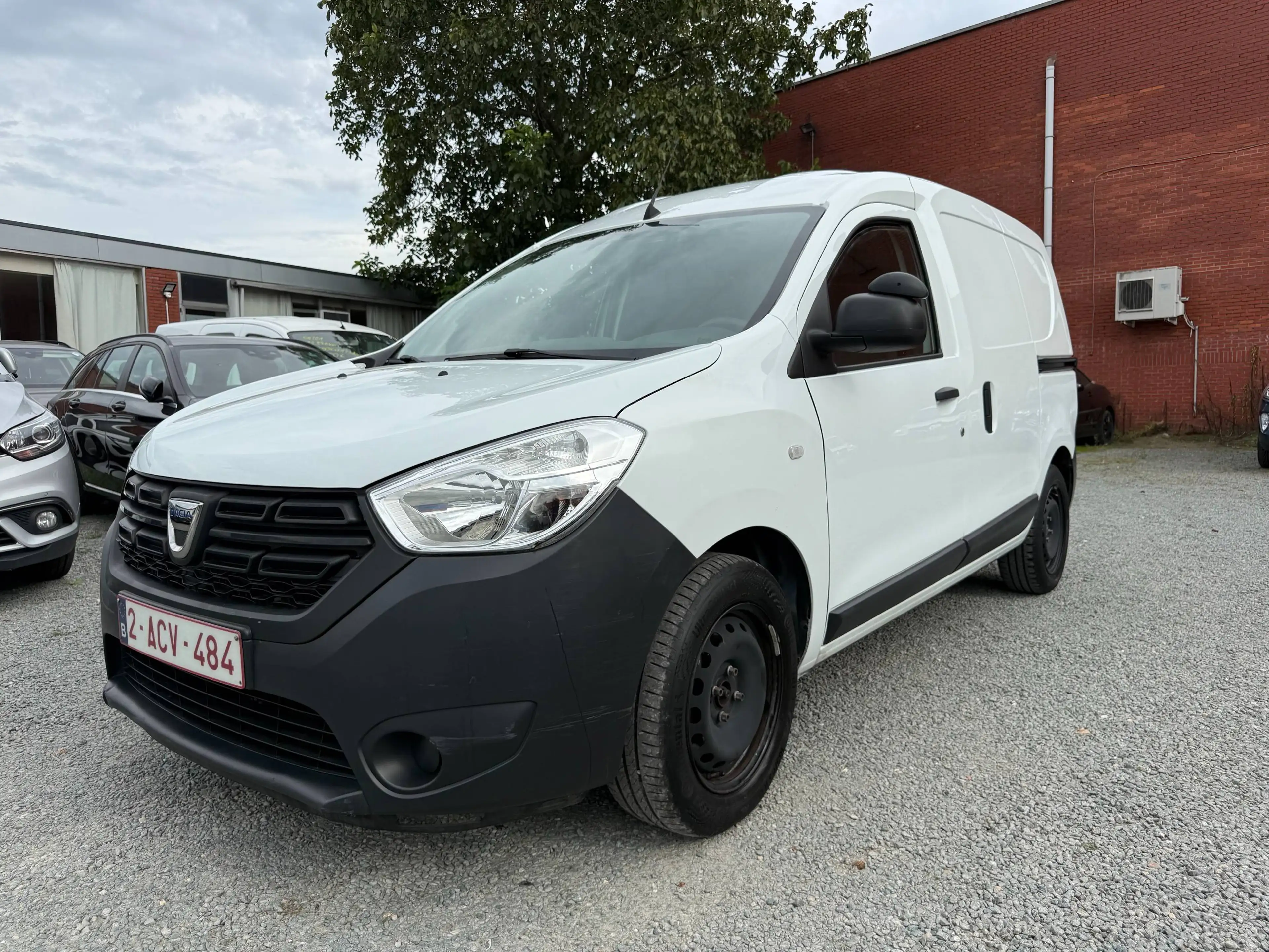 Dacia Dokker 1.3 benzine_7350€netto