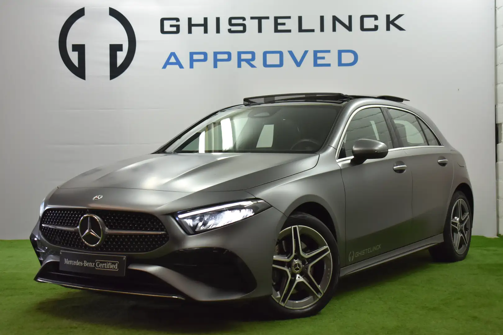 Mercedes-Benz A 250 Hybride|AMG-Line|Pano|Lane Assist| Ambient Light Grijs - 1