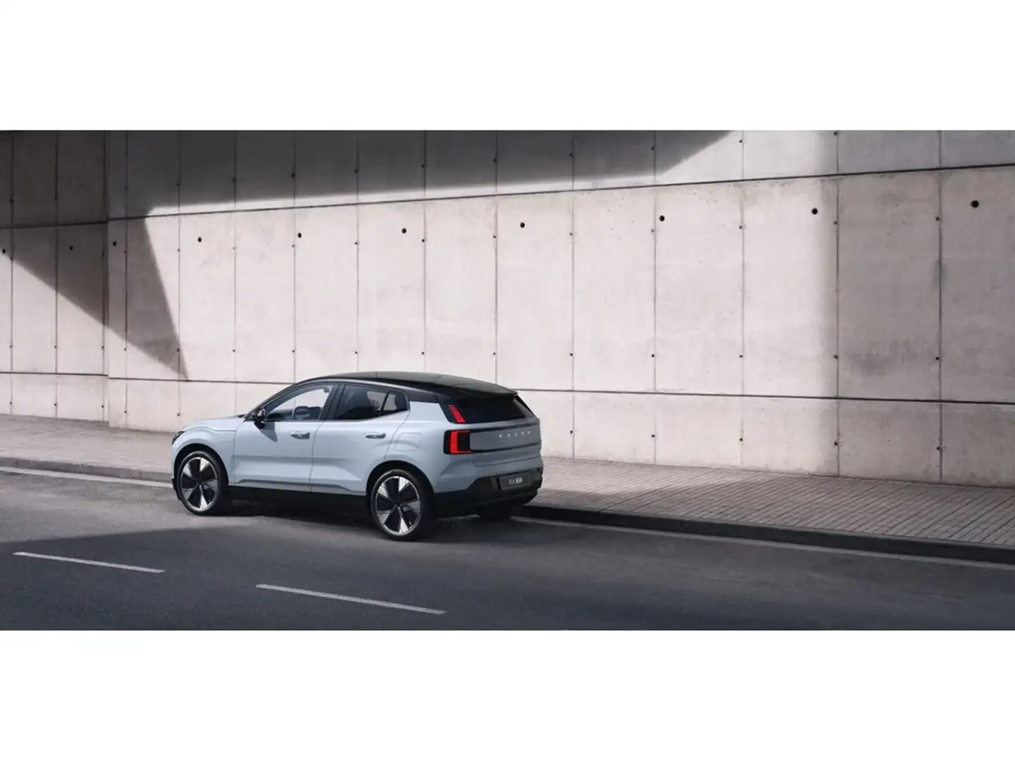 Volvo EX30 Ultra Twin Motor Performance Blu/Azzurro - 1
