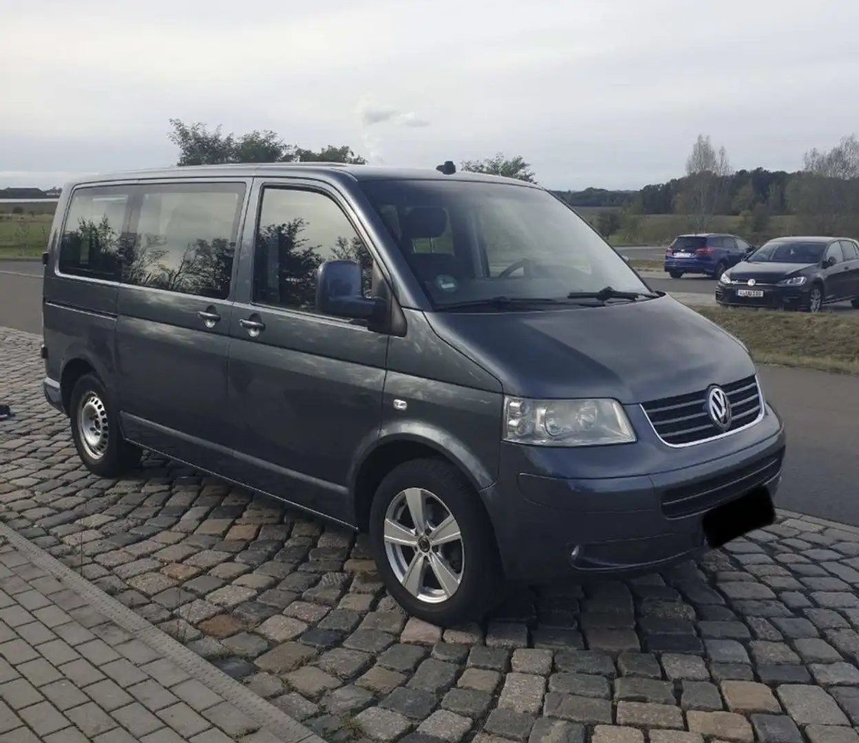 Volkswagen T5 Caravelle 9-Sitzer Diesel Gri - 1