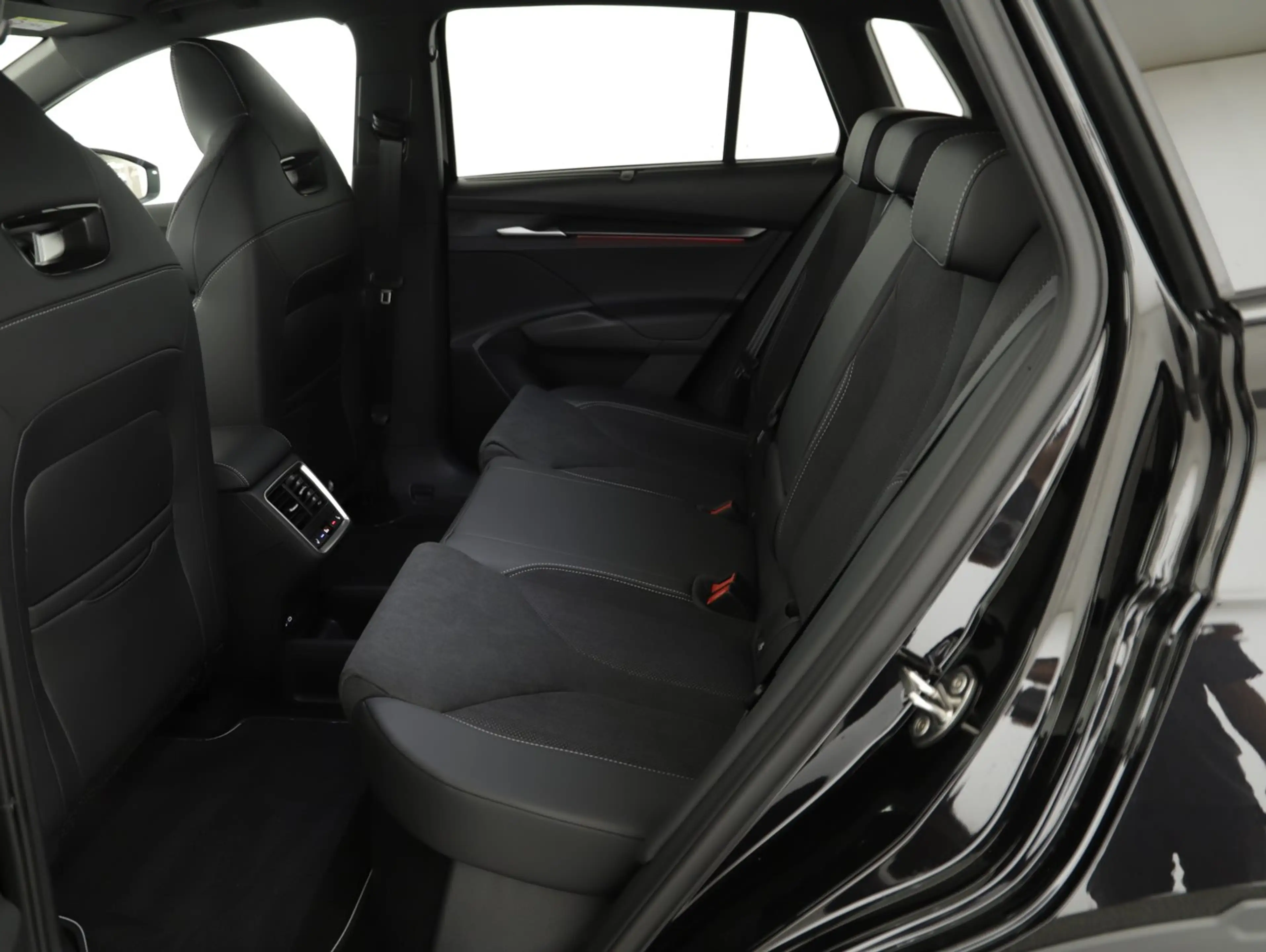 Skoda Elroq Sportline 85x — photo 14