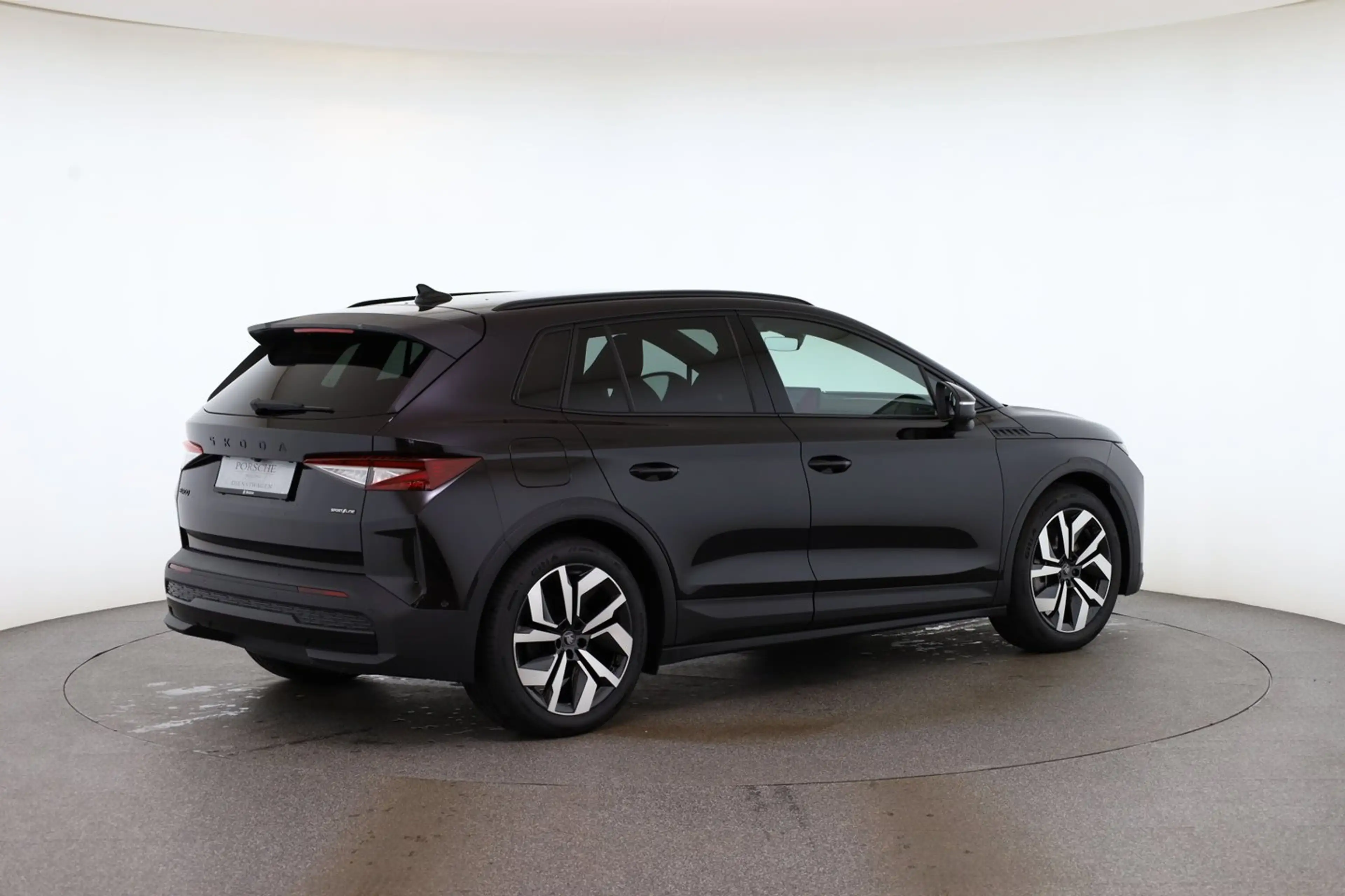 Skoda Elroq Sportline 85x — photo 7