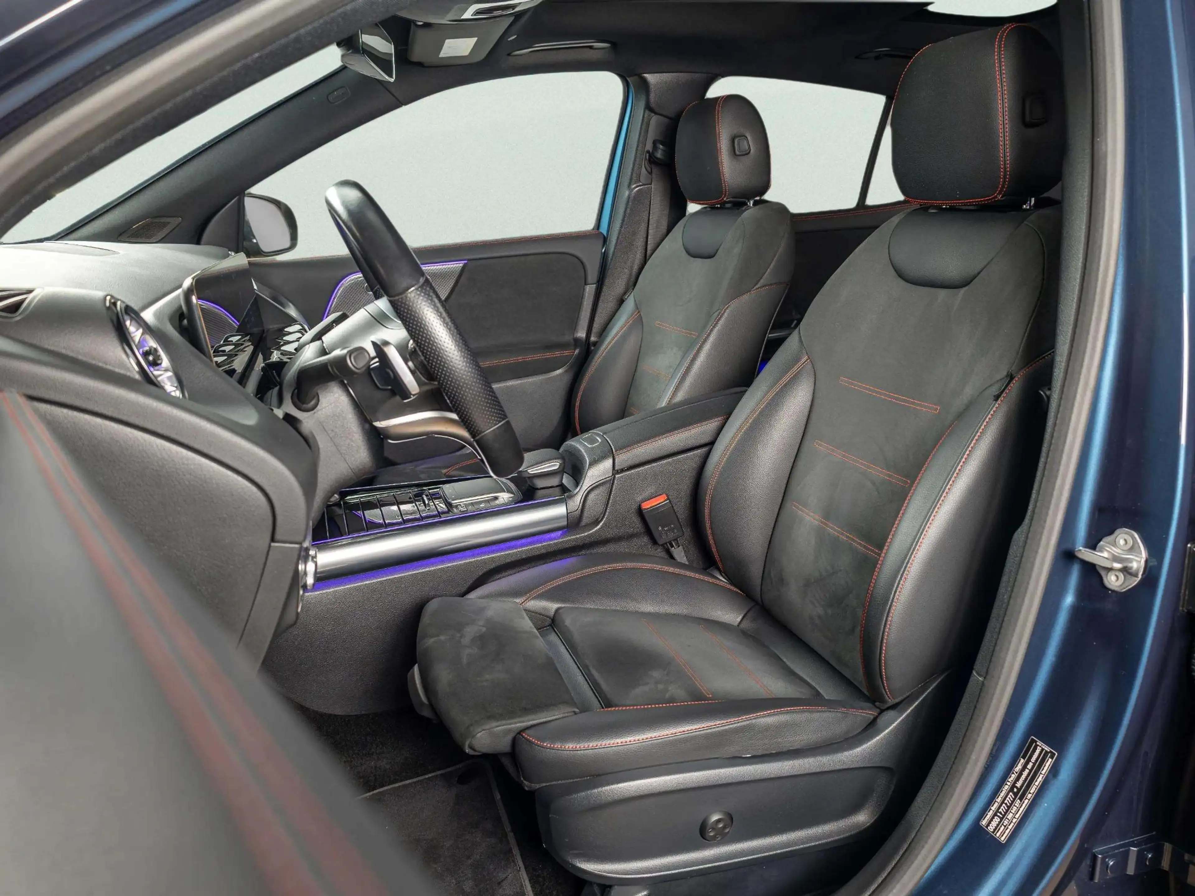 Mercedes-Benz GLA 250 e Business Solution AMG Limited | Panorama dak | T — photo 10