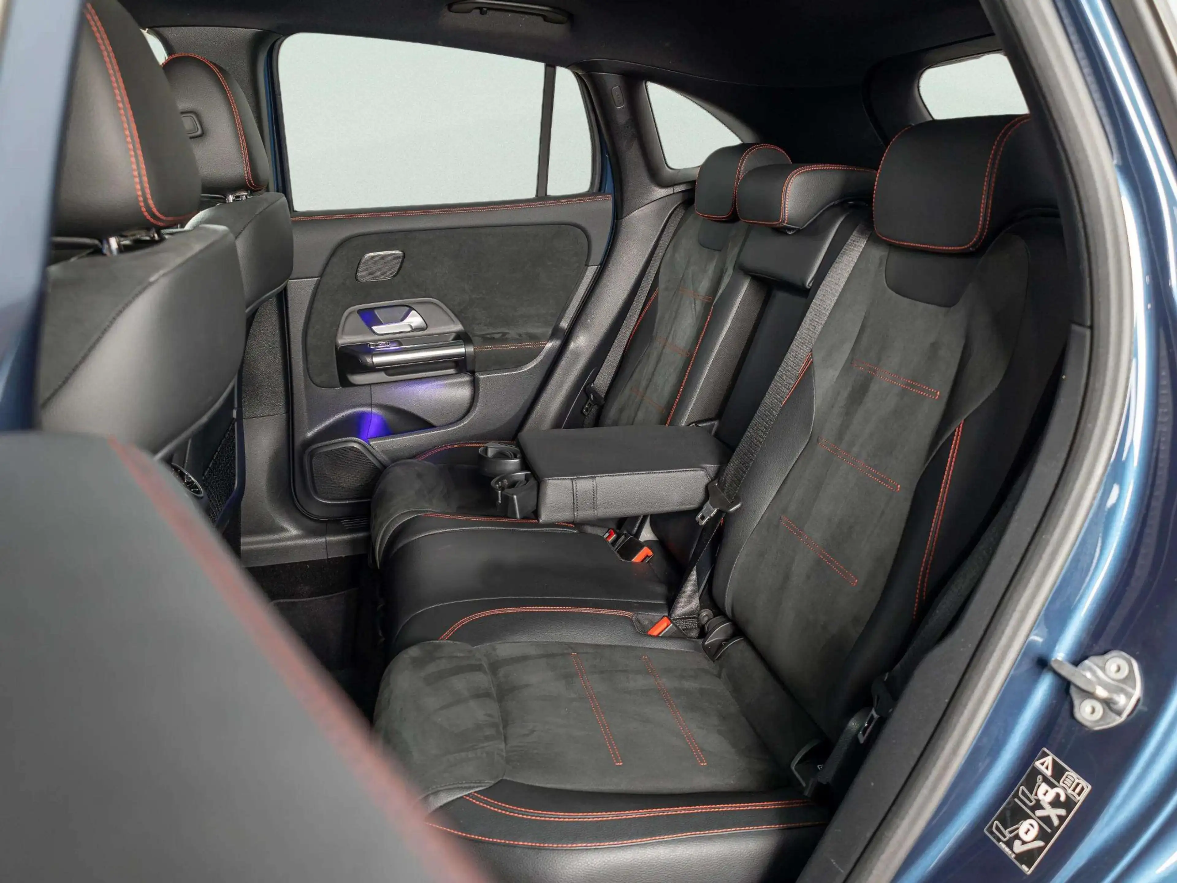Mercedes-Benz GLA 250 e Business Solution AMG Limited | Panorama dak | T — photo 12