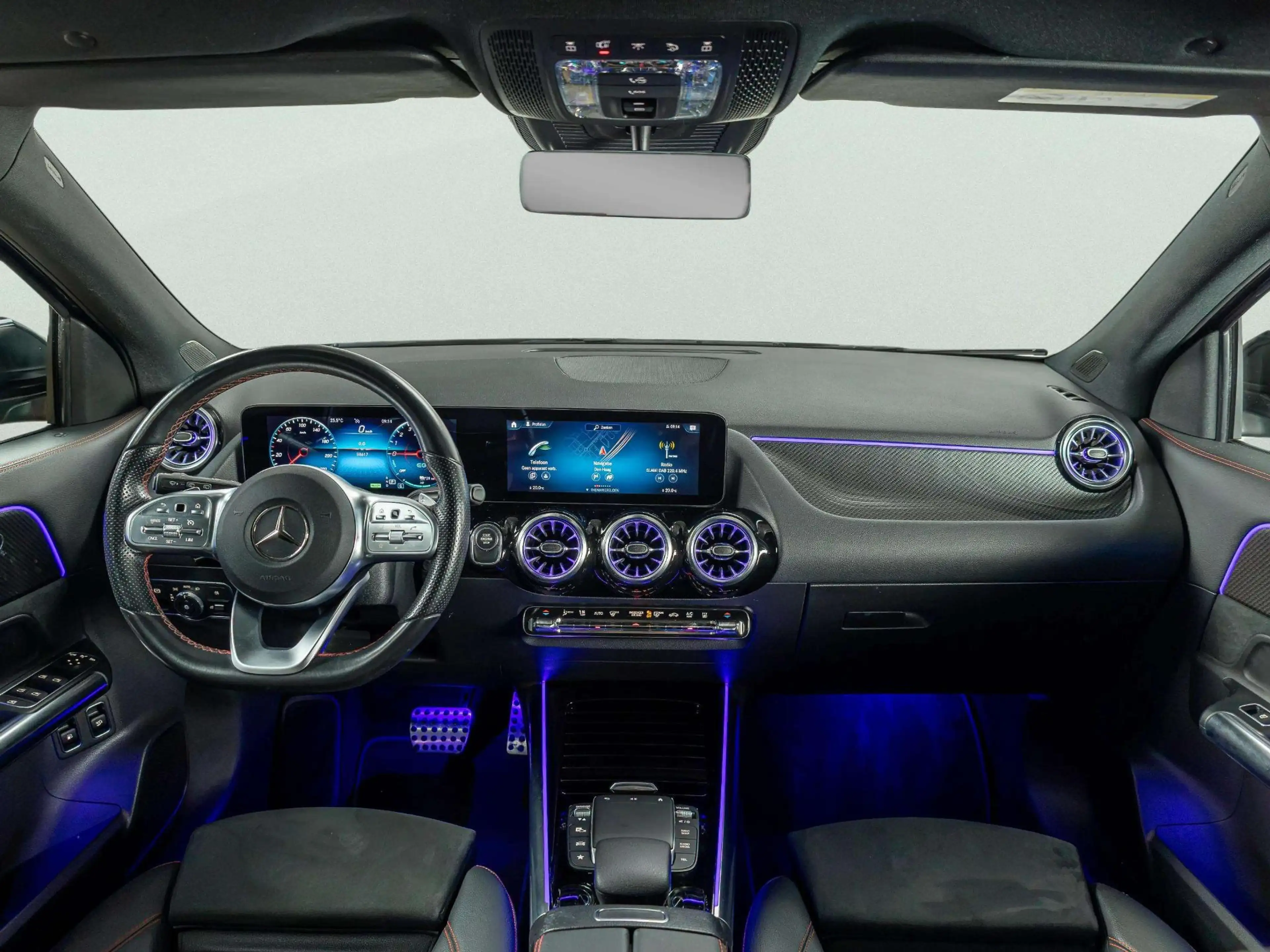 Mercedes-Benz GLA 250 e Business Solution AMG Limited | Panorama dak | T — photo 14