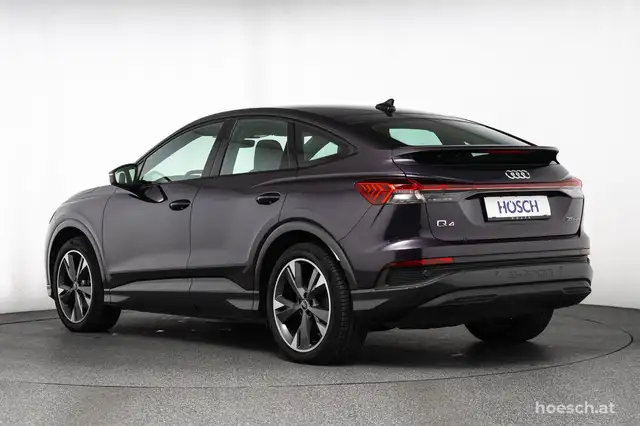 Audi Q4 E-Tron view 4