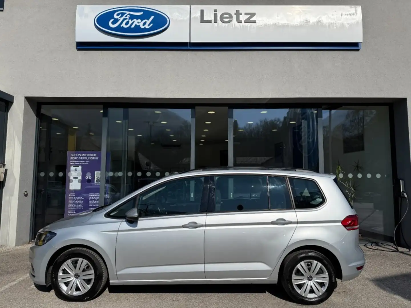 Volkswagen Touran 2,0 TDI Silber - 1