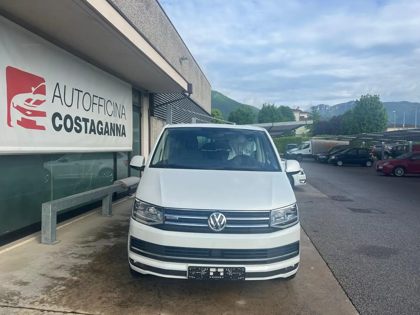 Volkswagen T6 Multivan 2.0 tdi Highline 4motion 204cv Bianco - 2