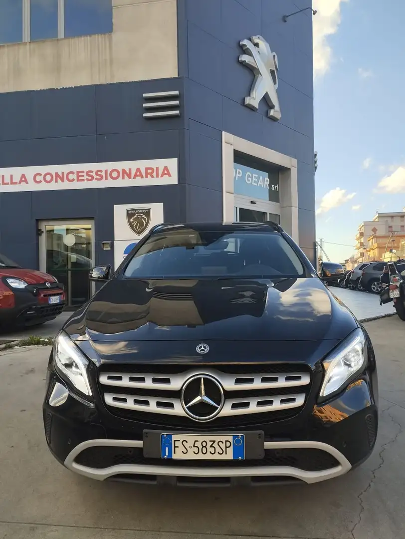 Mercedes-Benz GLA 200 GLA 200 d Business auto Noir - 2