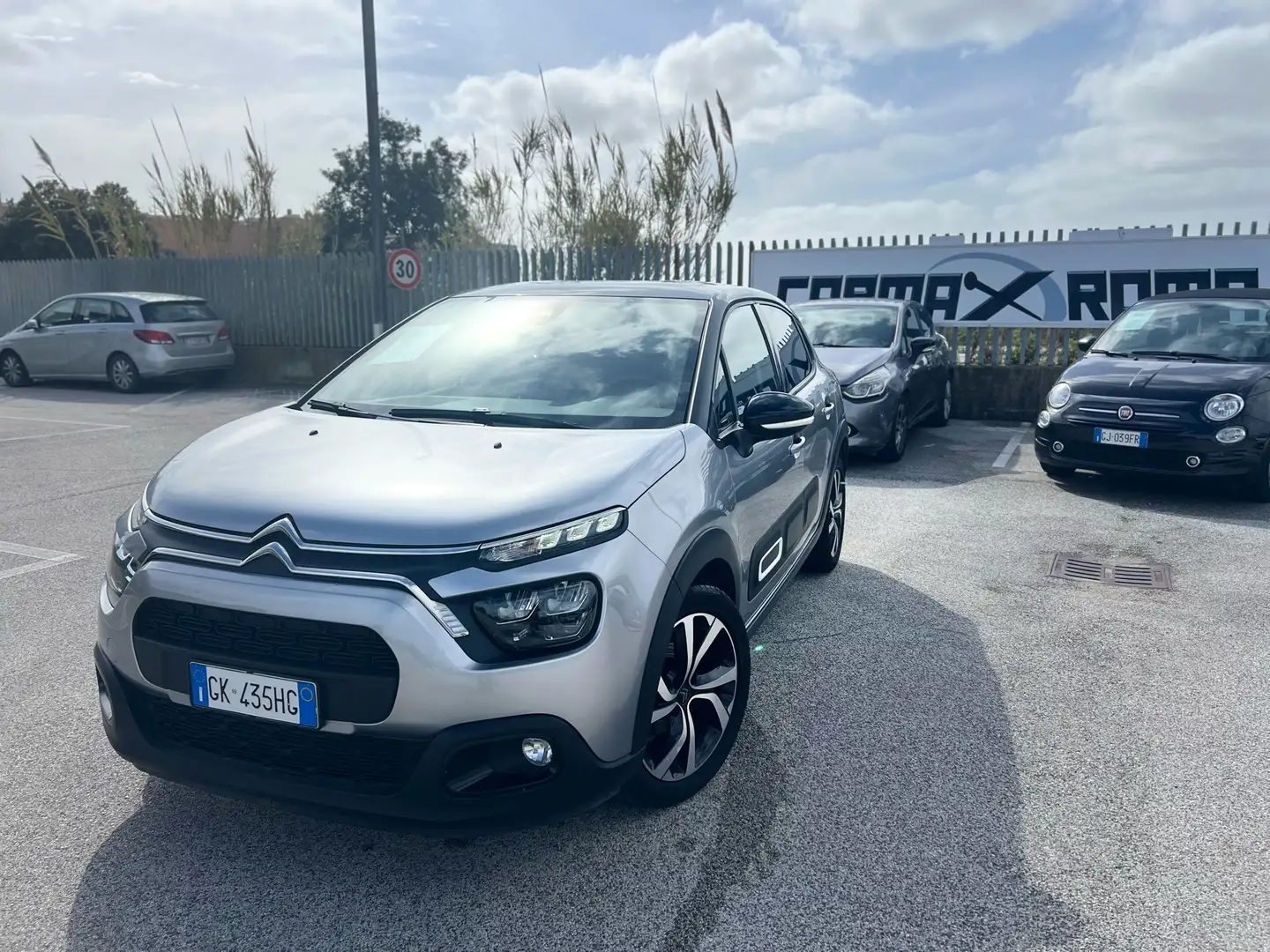 Citroen C3 1.2 puretech Feel s&s 83cv neopatentati my18 Grijs - 2