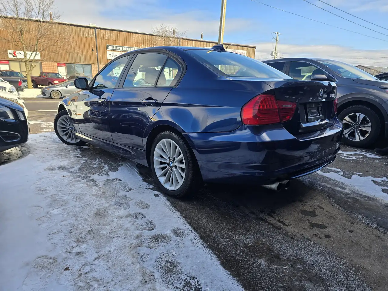 BMW 3 Series снимка BMW 3 Series
