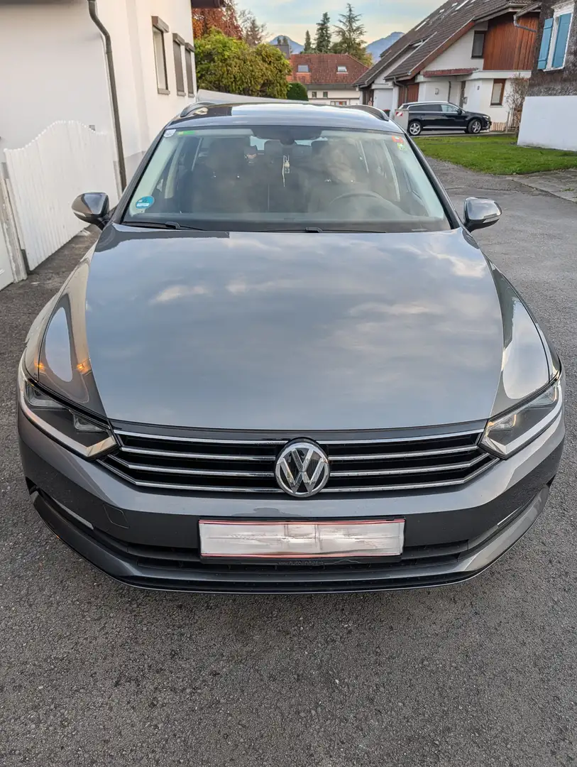 Volkswagen Passat Variant Passat Variant Trendline 1,6 TDI Trendline Grau - 2