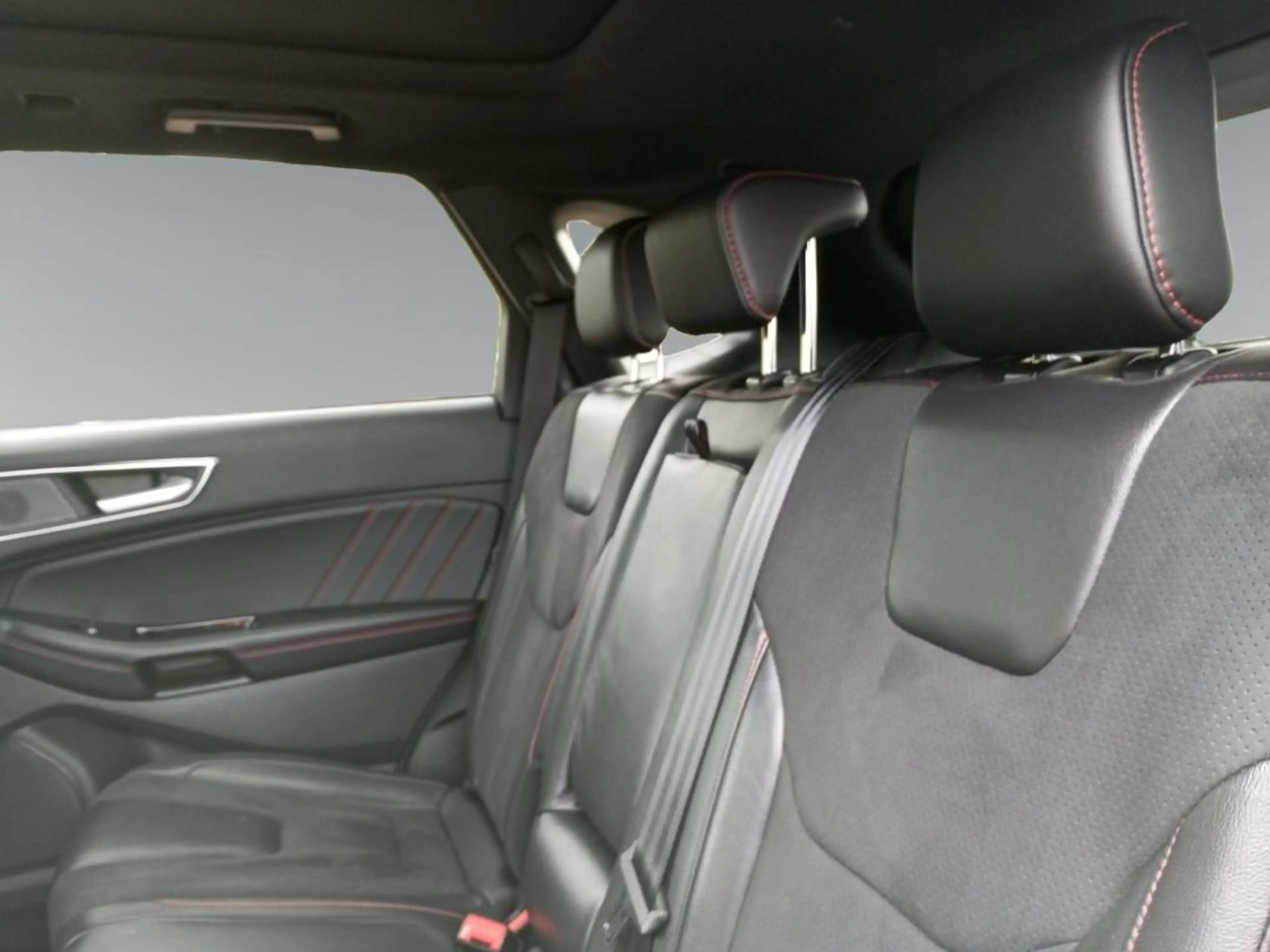 Ford Edge 2.0 Eco Blue ST-Line 4x4 AHK — photo 14