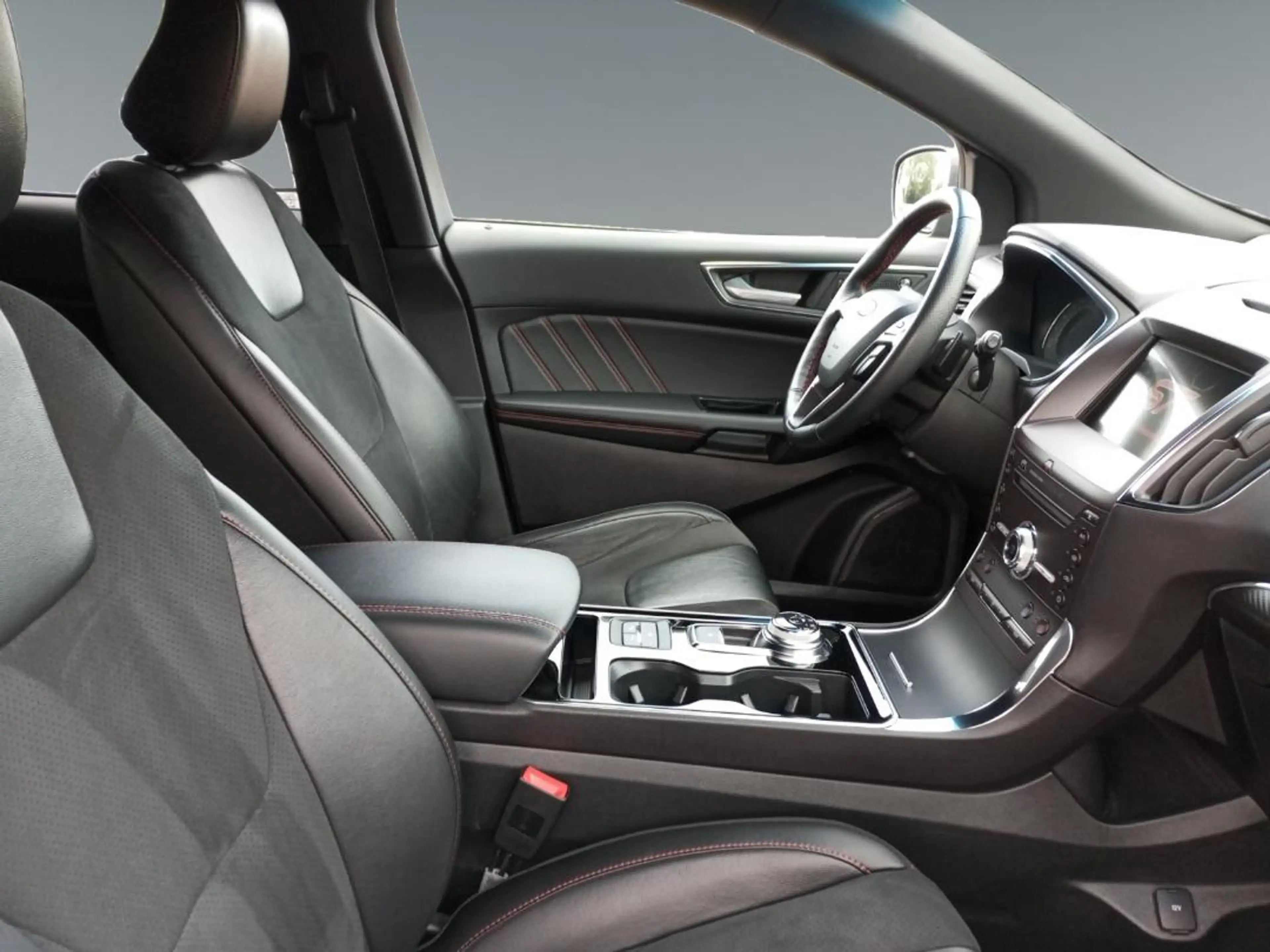 Ford Edge 2.0 Eco Blue ST-Line 4x4 AHK — photo 13