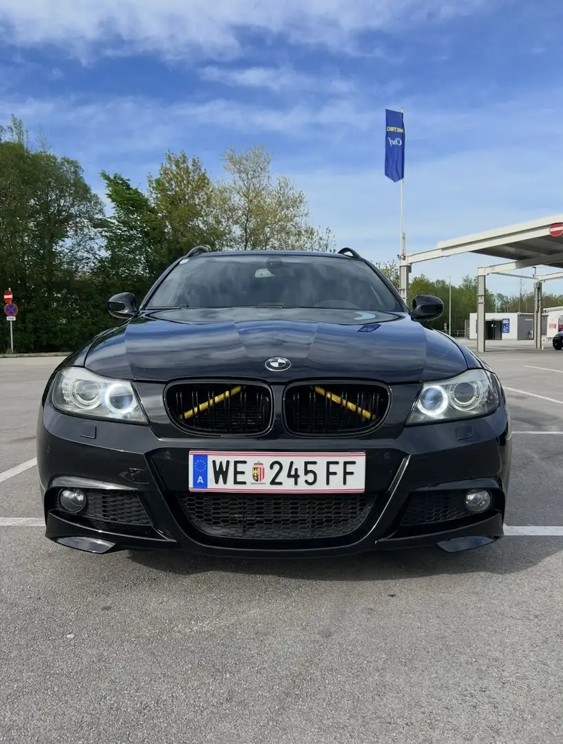 BMW 330 330d xDrive DPF Touring Aut. - 1