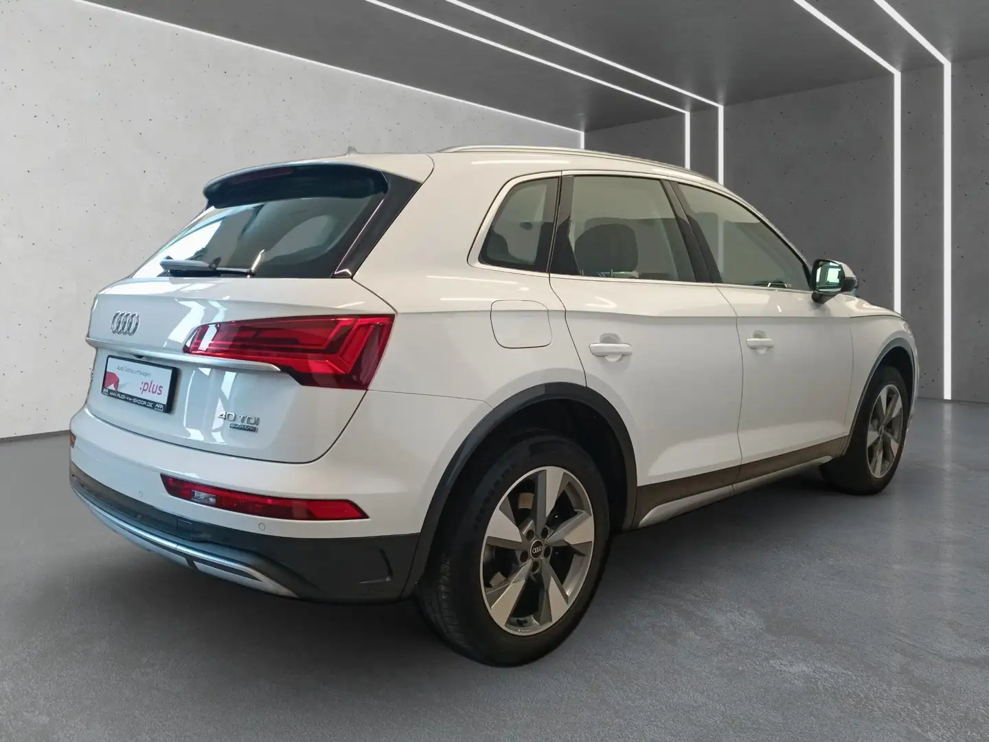Audi Q5 40 TDI Advan. qu. S tr. RFK*Navi*LM19*LED*GRA Weiß - 2