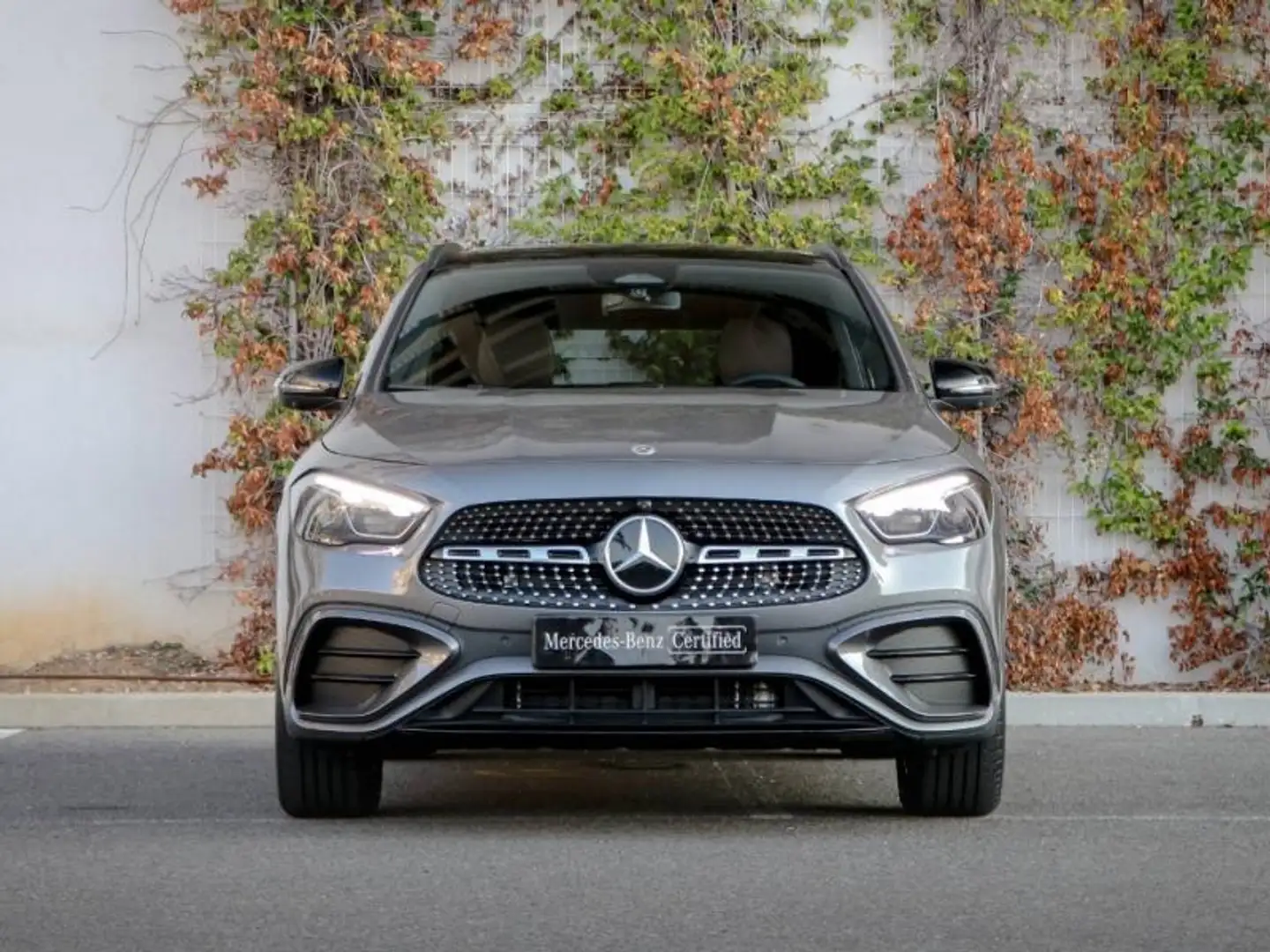 Mercedes-Benz GLA 200 200 163ch AMG Line 7G-DCT Grau - 2