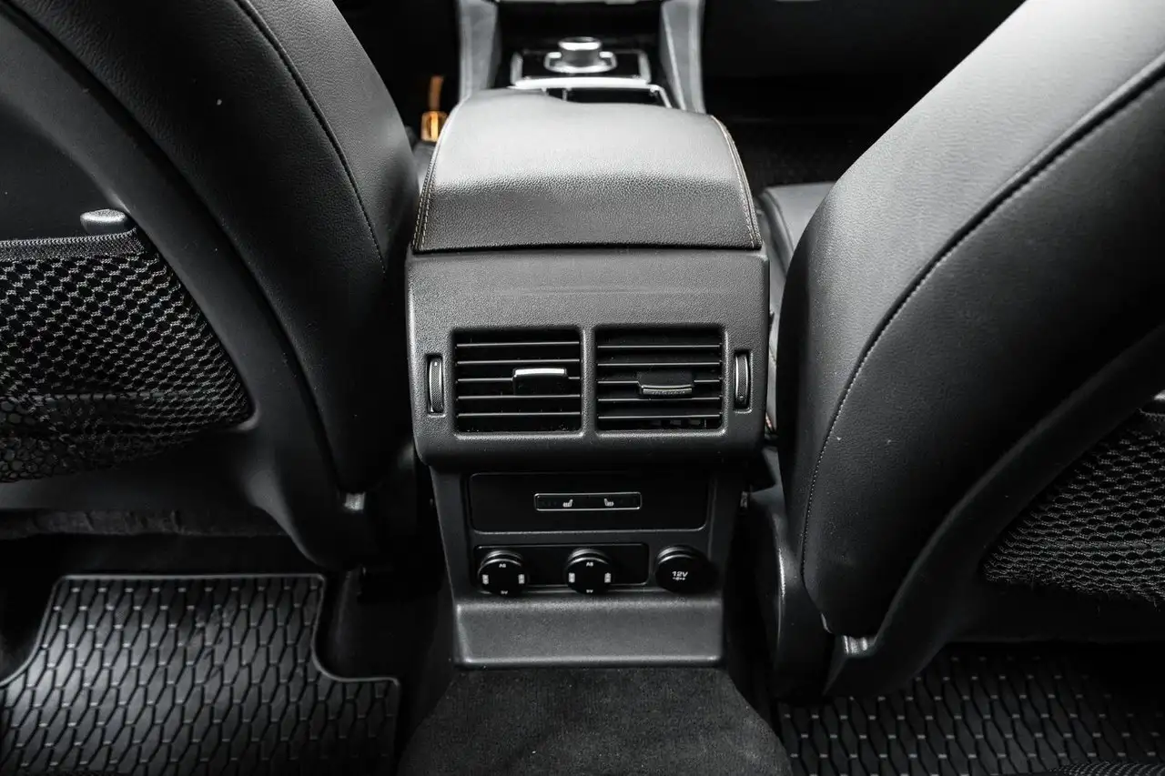 Jaguar F-Pace снимка Jaguar F-Pace