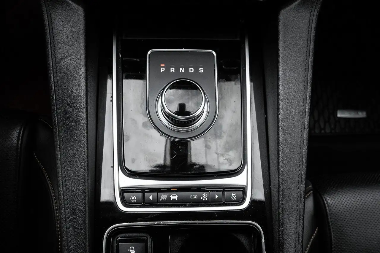Jaguar F-Pace снимка Jaguar F-Pace